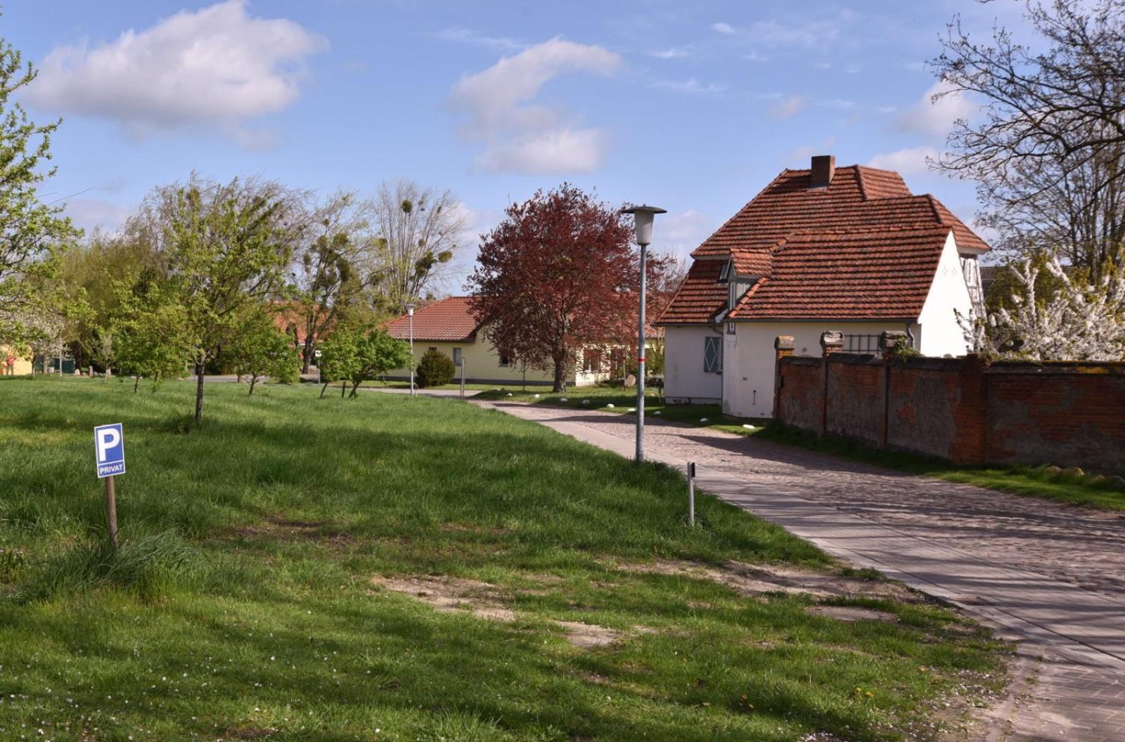Forsthaus Lelkendorf / Ferienwohnung Экстерьер фото